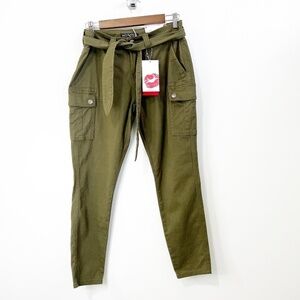 𝅺hot KISS ARMY GREEN CARGO PANTS‎